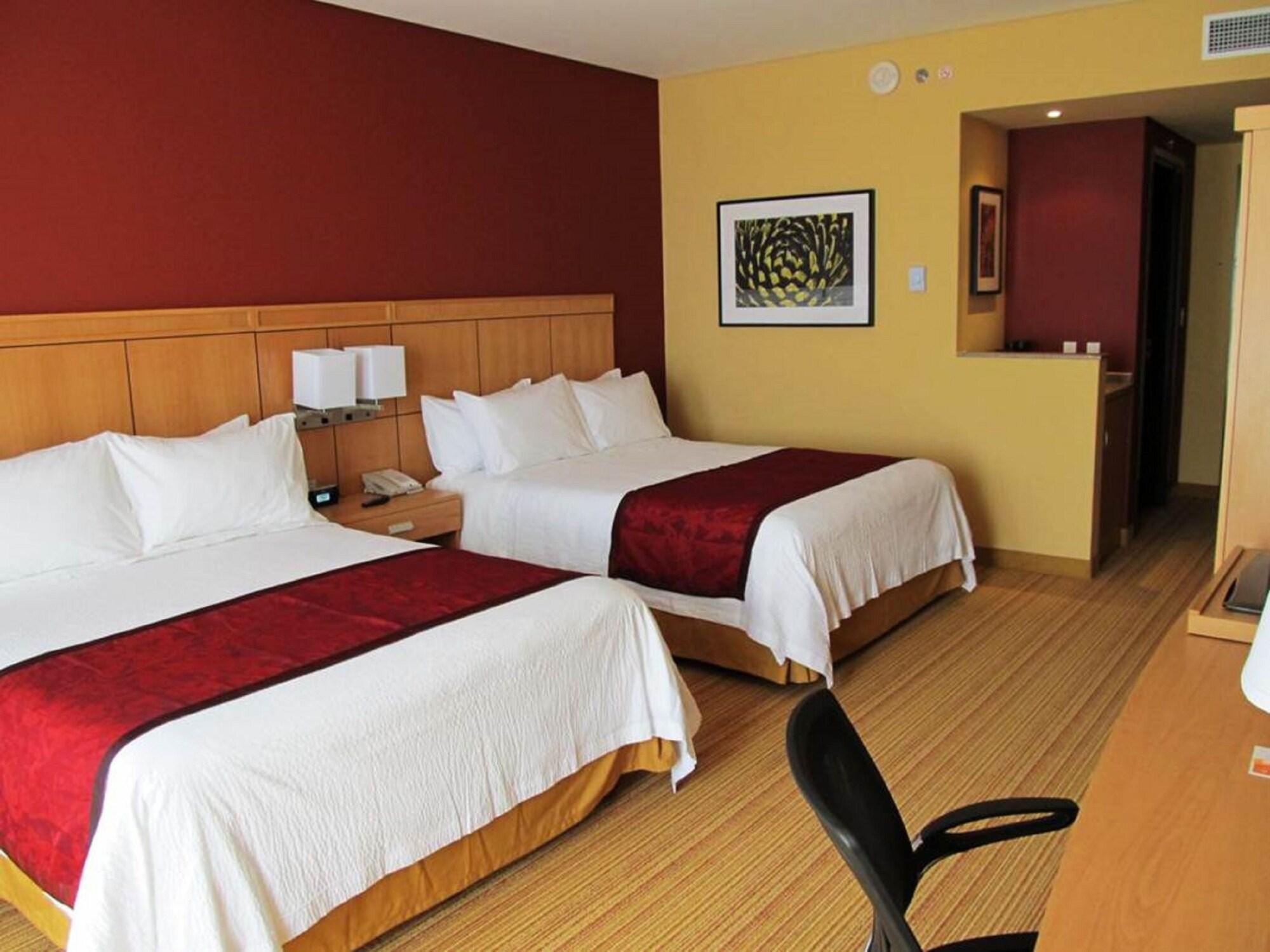 Courtyard By Marriott Leon At The Poliforum Eksteriør bilde