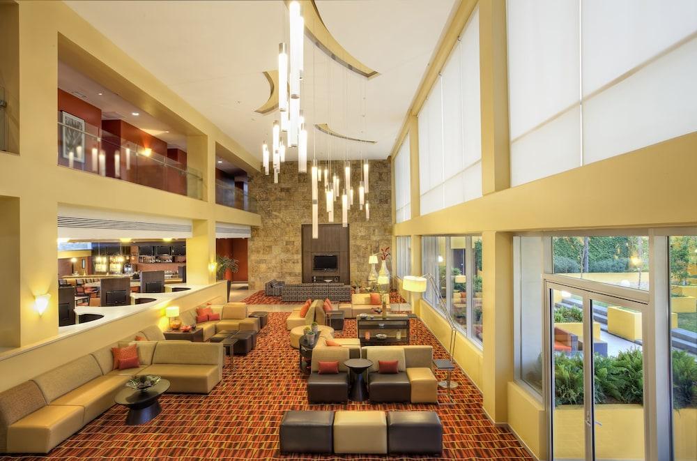 Courtyard By Marriott Leon At The Poliforum Eksteriør bilde