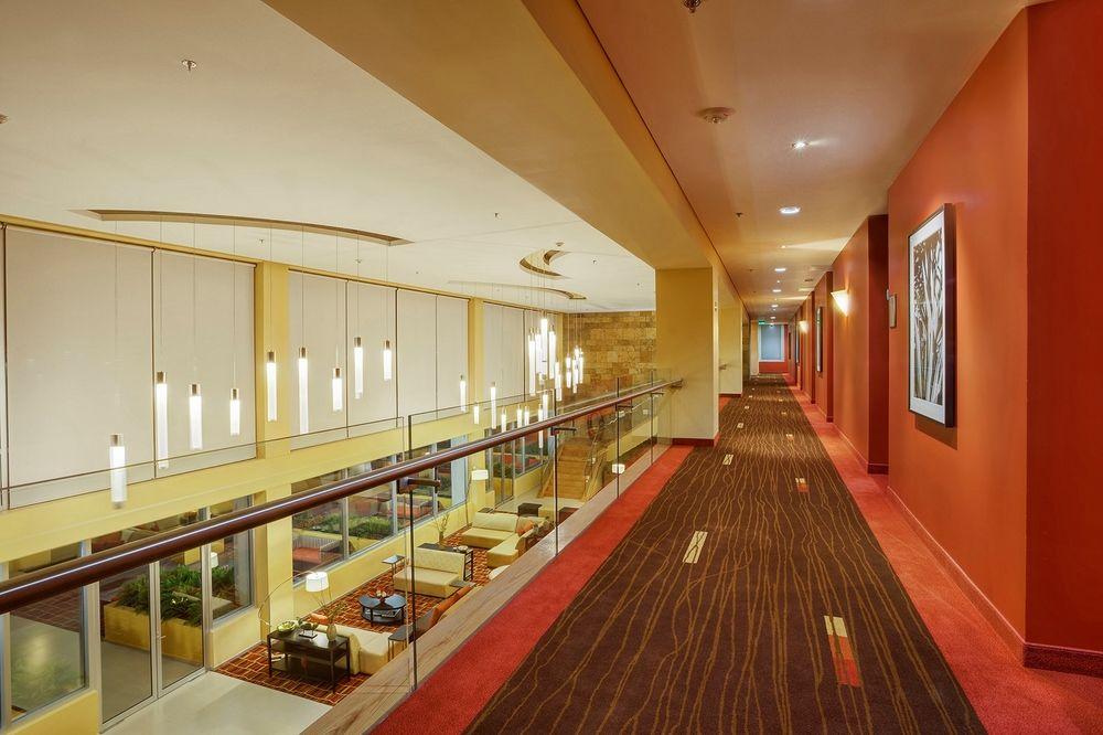 Courtyard By Marriott Leon At The Poliforum Eksteriør bilde