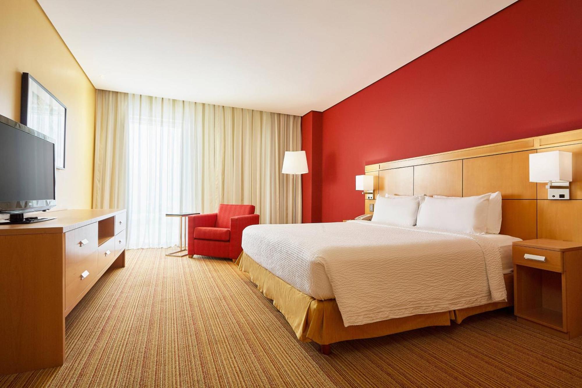 Courtyard By Marriott Leon At The Poliforum Eksteriør bilde