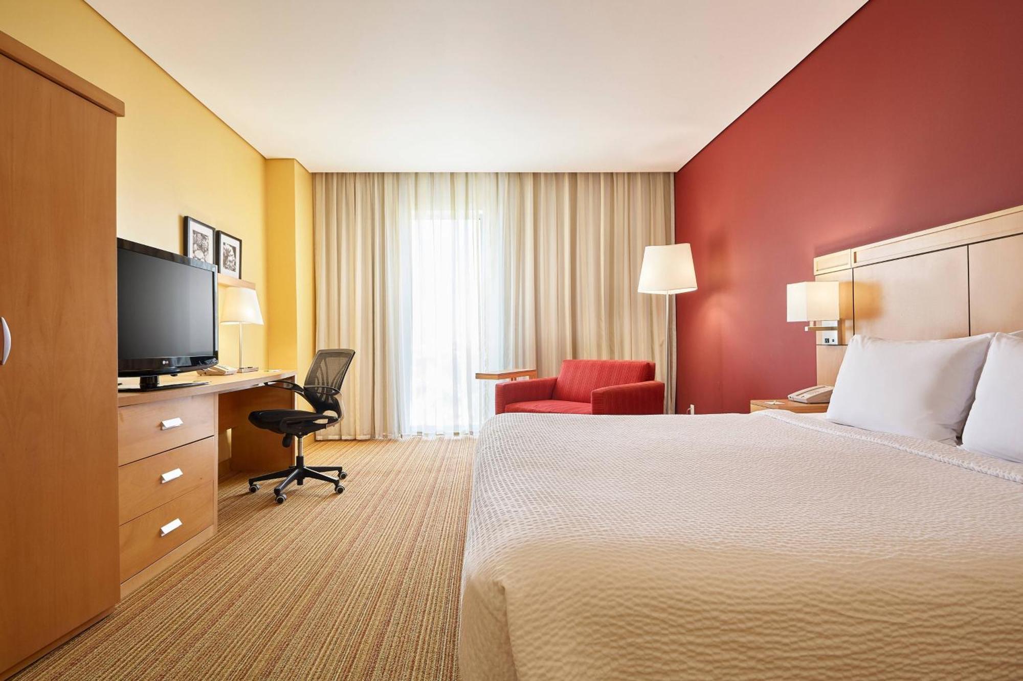 Courtyard By Marriott Leon At The Poliforum Eksteriør bilde